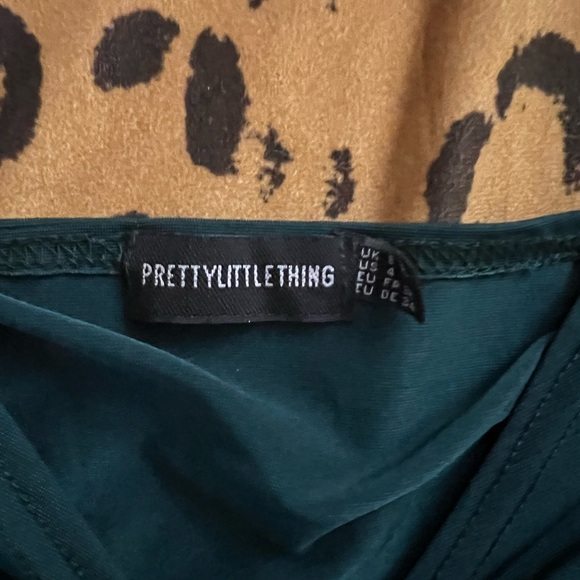 PrettyLittleThing Women's Off the Shoulder Tops - Picture 5 of 5